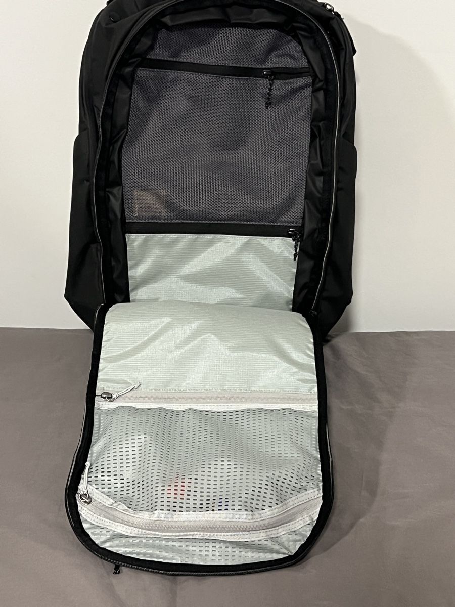 Peak Design Zaini: Peak Design Travel Backpack 45L – Nuovo (secondo la descrizione) da Lugano venduto da opa_tms7 4