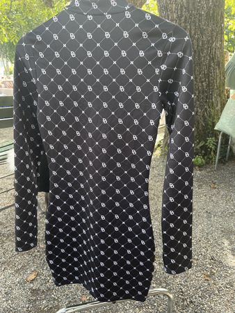 Schwarzes Minikleid von H&M Divided, Grösse S, Top Zustand!