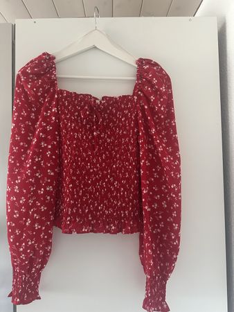 Rotes Blümchen-Oberteil von New Yorker Gr. S/M kaum getragen