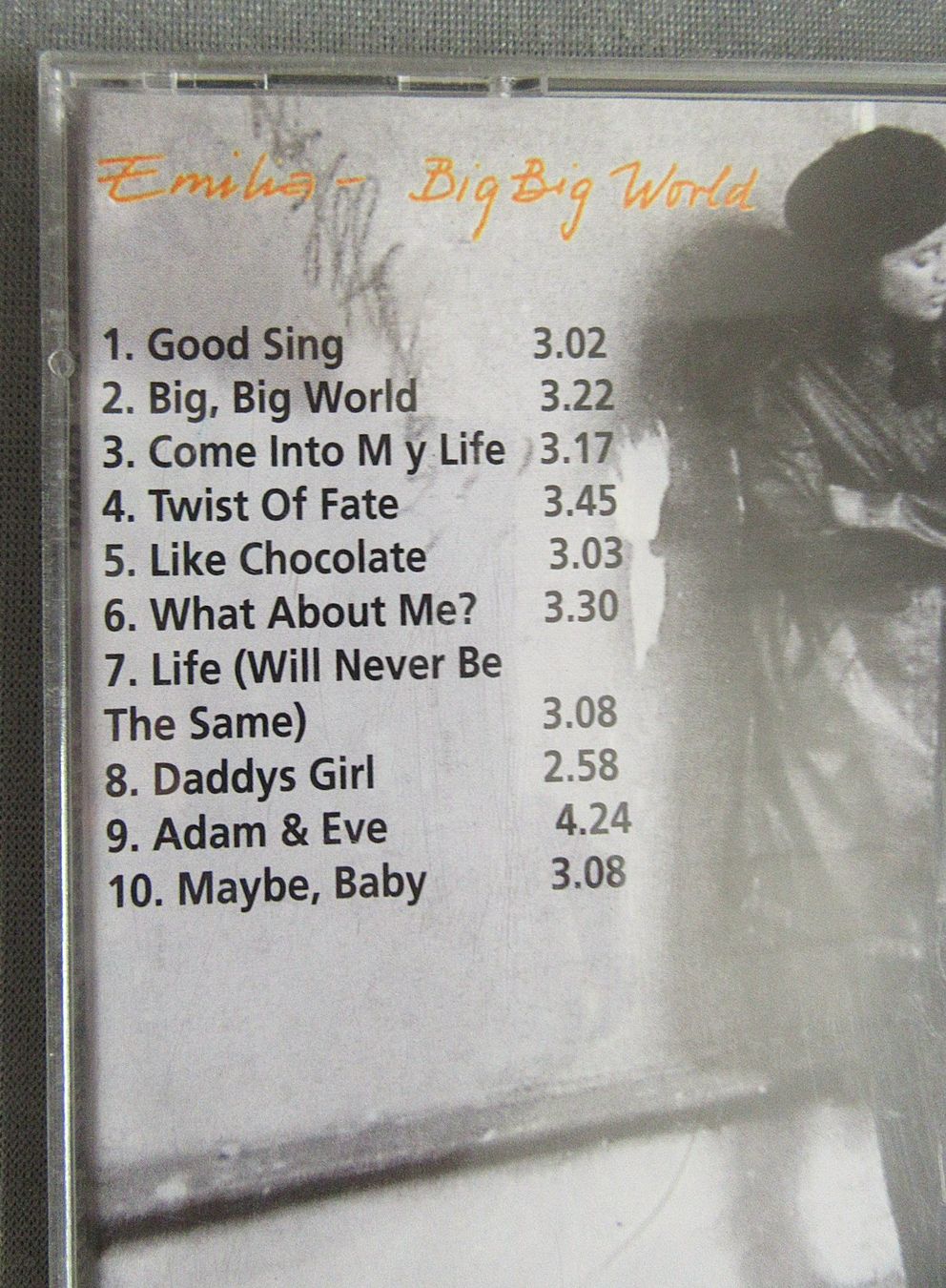CDs: CD - Emilia - Big Big World – D'occasion à Auenstein par Padabimbim 2