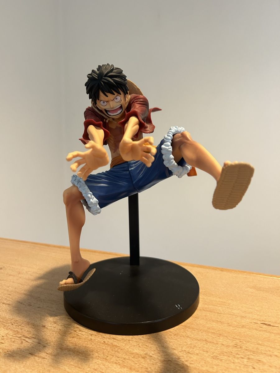 Tutte le decorazioni: Figurine Luffy – Usato da Sonceboz-Sombeval venduto da Australia010