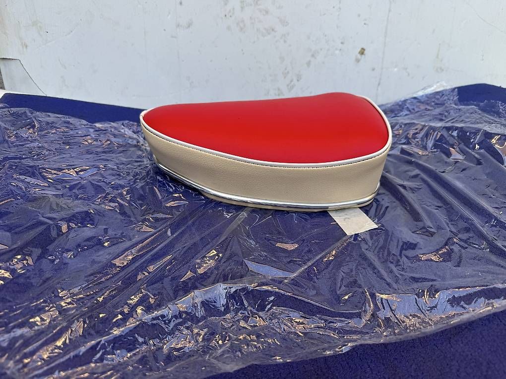 Sachs Ciclomotori: Sattel denfeld mofa selle – Usato da Vevey venduto da Chupita-met 4