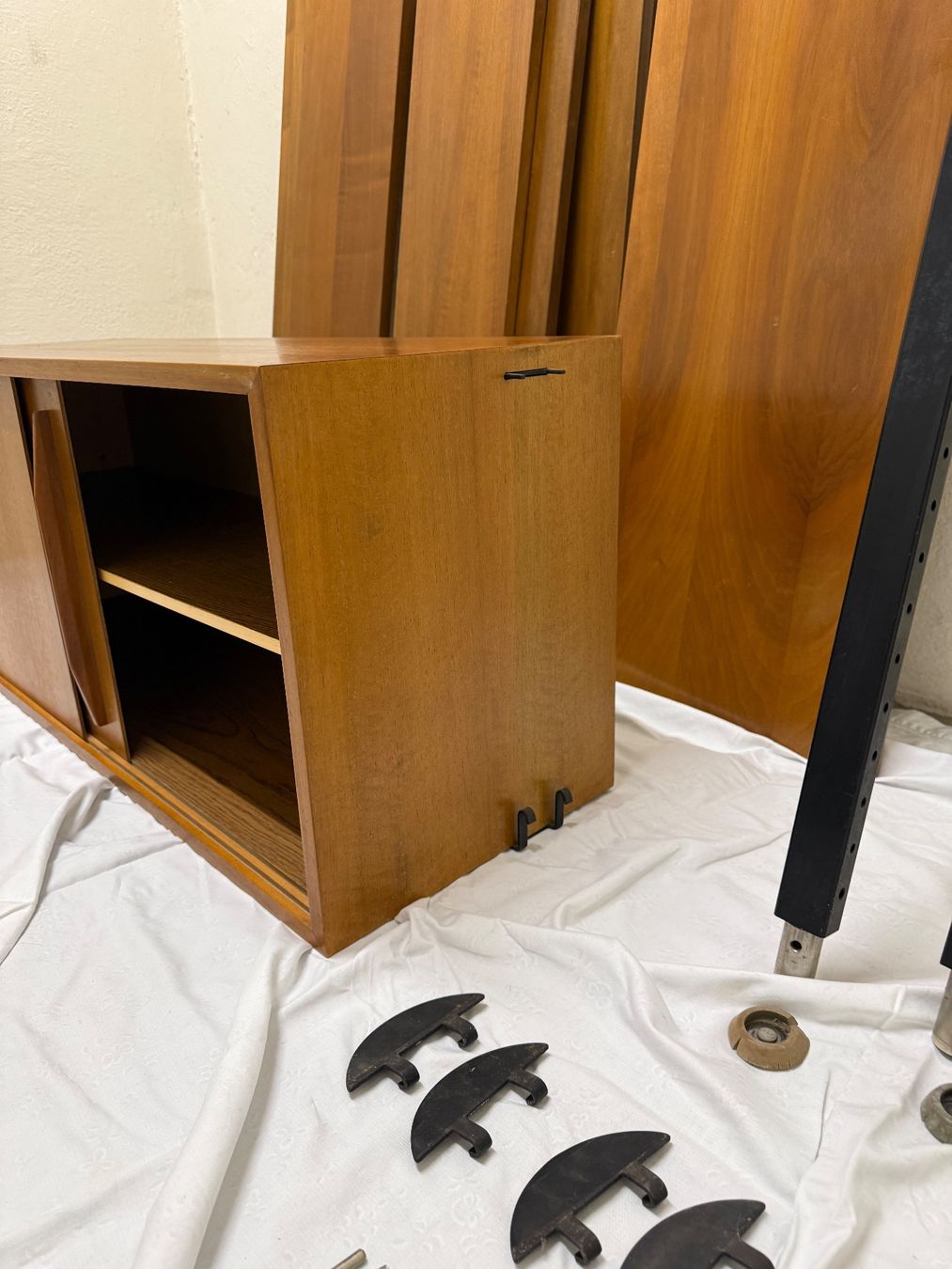 Scaffali: Retro Mid-Century Büchergestell – Usato da Stäfa venduto da Luraleo 1