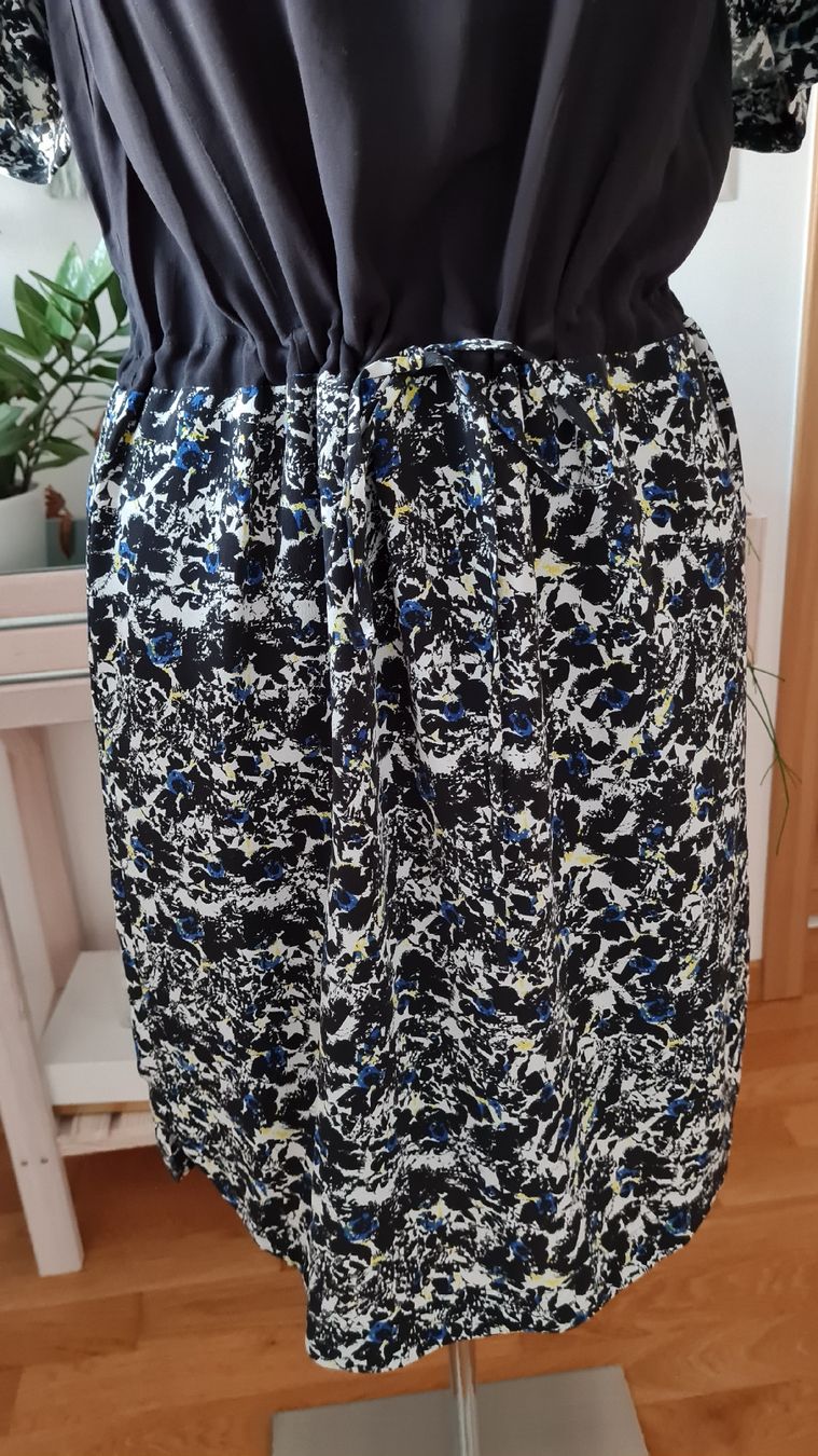 Comptoir des Cotonniers Kleider: Robe Soie Comptoir des cotonniers taille M – Gebraucht aus Payerne von wardi11 2