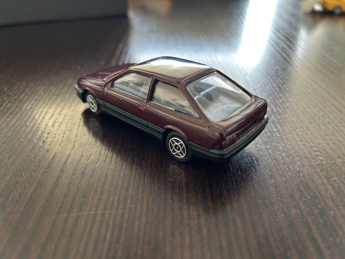 Ford Modellautos: Ford Sierra Modell 1:43 – Gebraucht aus Islisberg von Nawi2000 2
