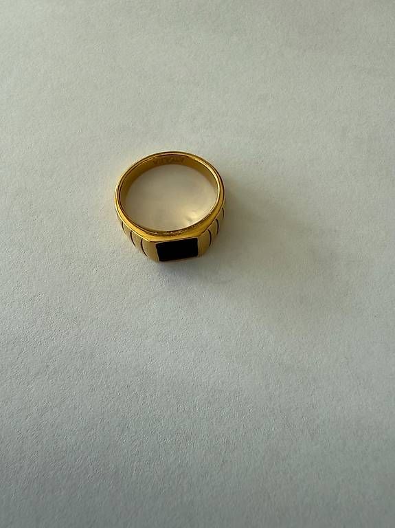 Anelli: Gold Onyx Ring New Never Worn Elegant Design – Usato da Canobbio venduto da esa_2vds