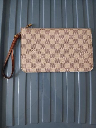 Louis vuitton pochette neverfull