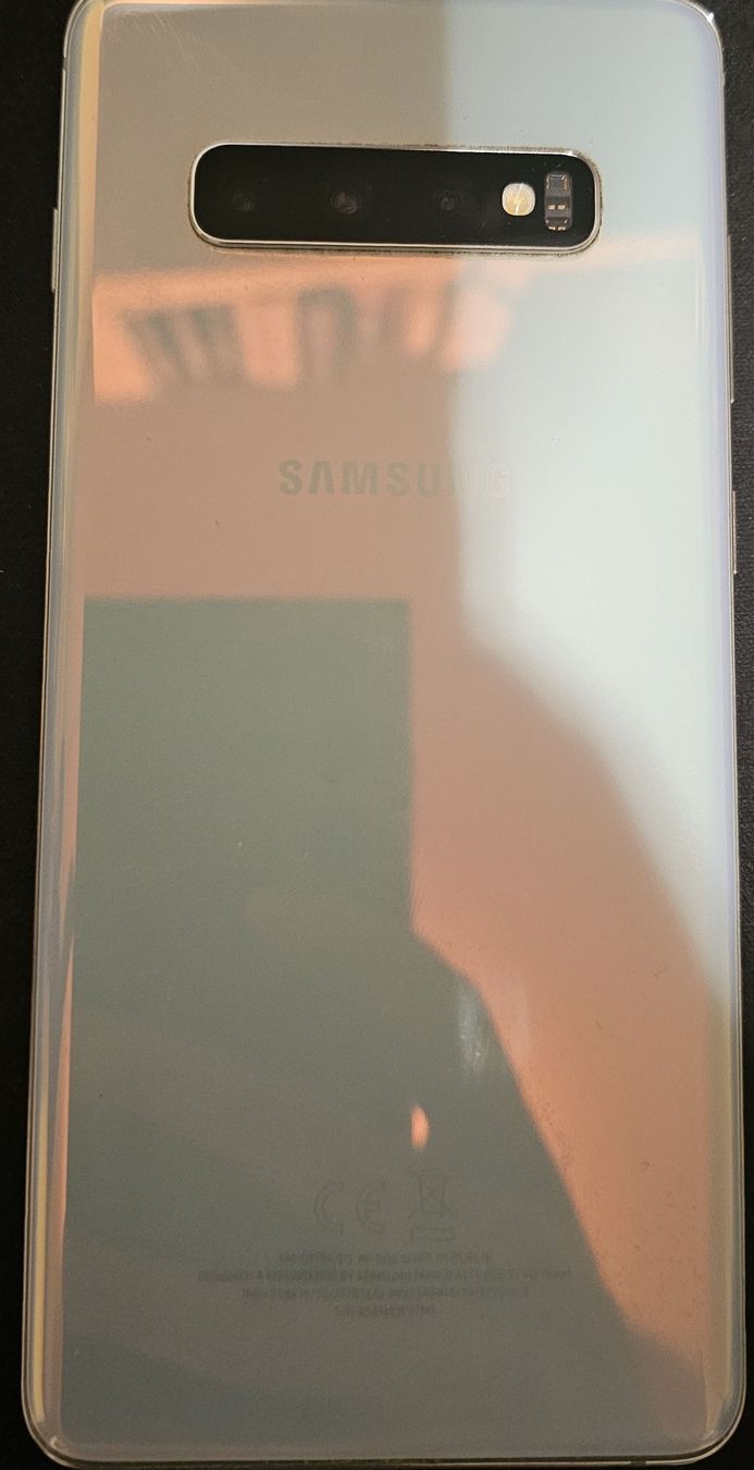 Samsung Telefoni cellulari / Smartphones: Samsung Galaxy S10, Prism White, 128GB – Usato da St.Gallen venduto da Labradoodle123
