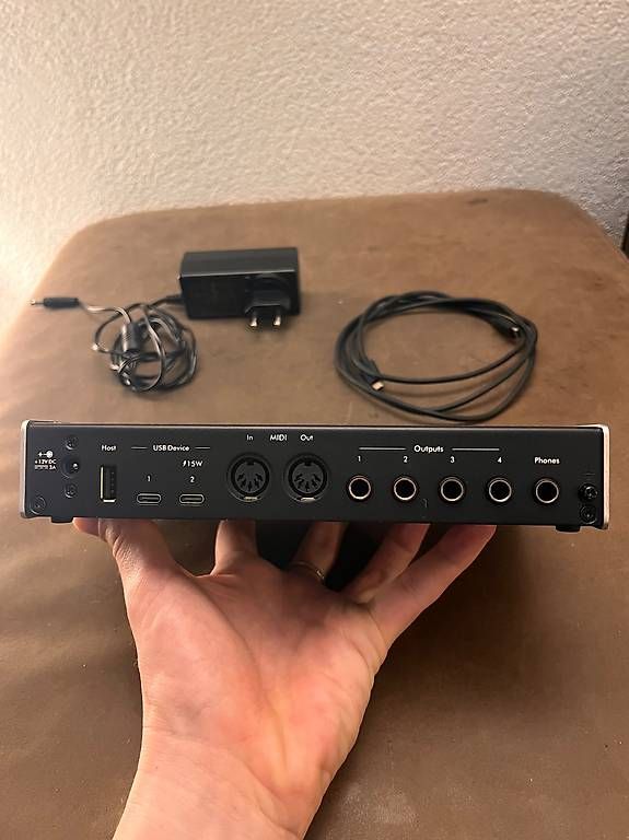 Attrezzatura per studi di registrazione: Interface iConnectivity Audio 4c – Usato da Spiegel b. Bern venduto da enzominor9 1