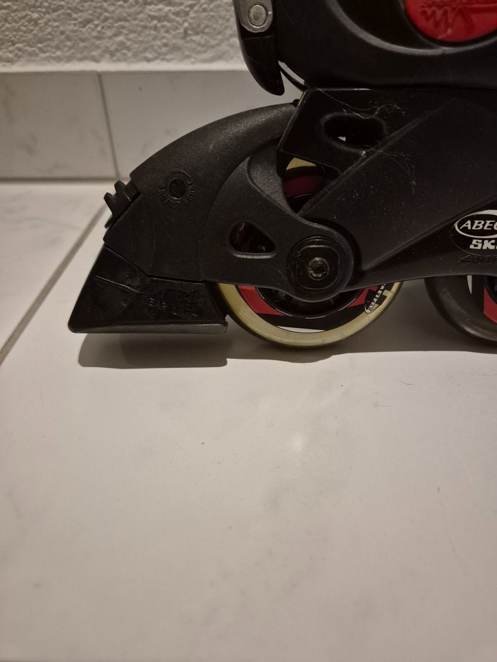 Pattini in linea & Pattini a rotelle: Rollerblades praktisch ungebraucht – Usato da bronschhofen venduto da Prolf 1