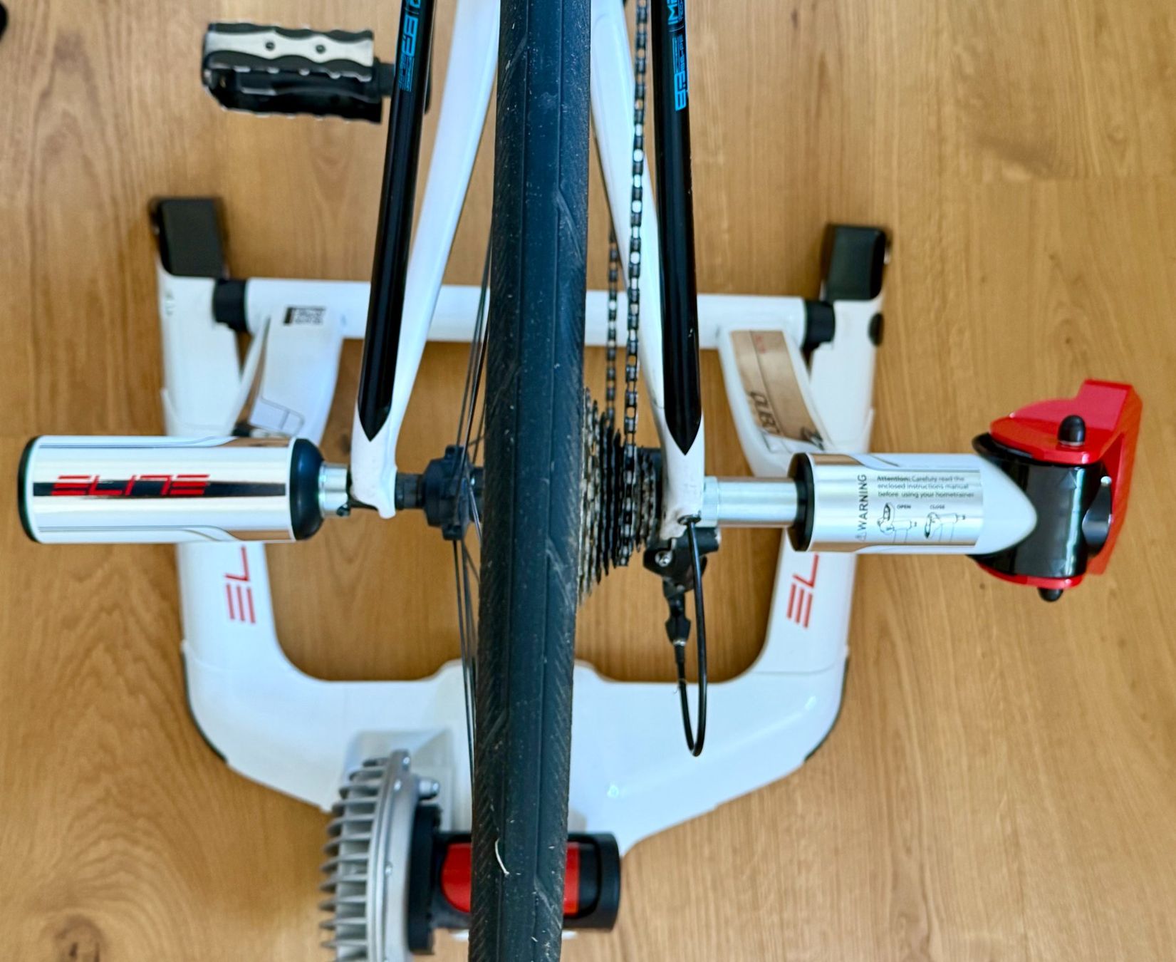 Vélos d'appartement: Rollentrainer Elite Qubo Fluid – D'occasion à Rafz par C-Cat 3