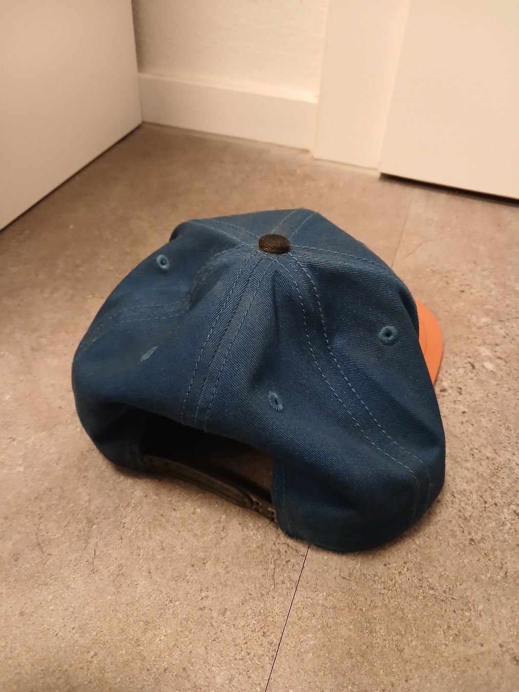 Copricapi, berretti & cappellini: Uncharted Snapback Cap – BioWorld – Usato da Zug venduto da Si7zLaC 1