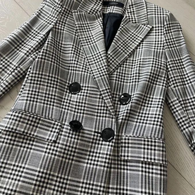 Giacche: Uterqüe Blazer – Usato da Schlieren venduto da tan_5tgy