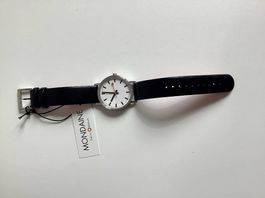 SBB Armbanduhr Mondaine