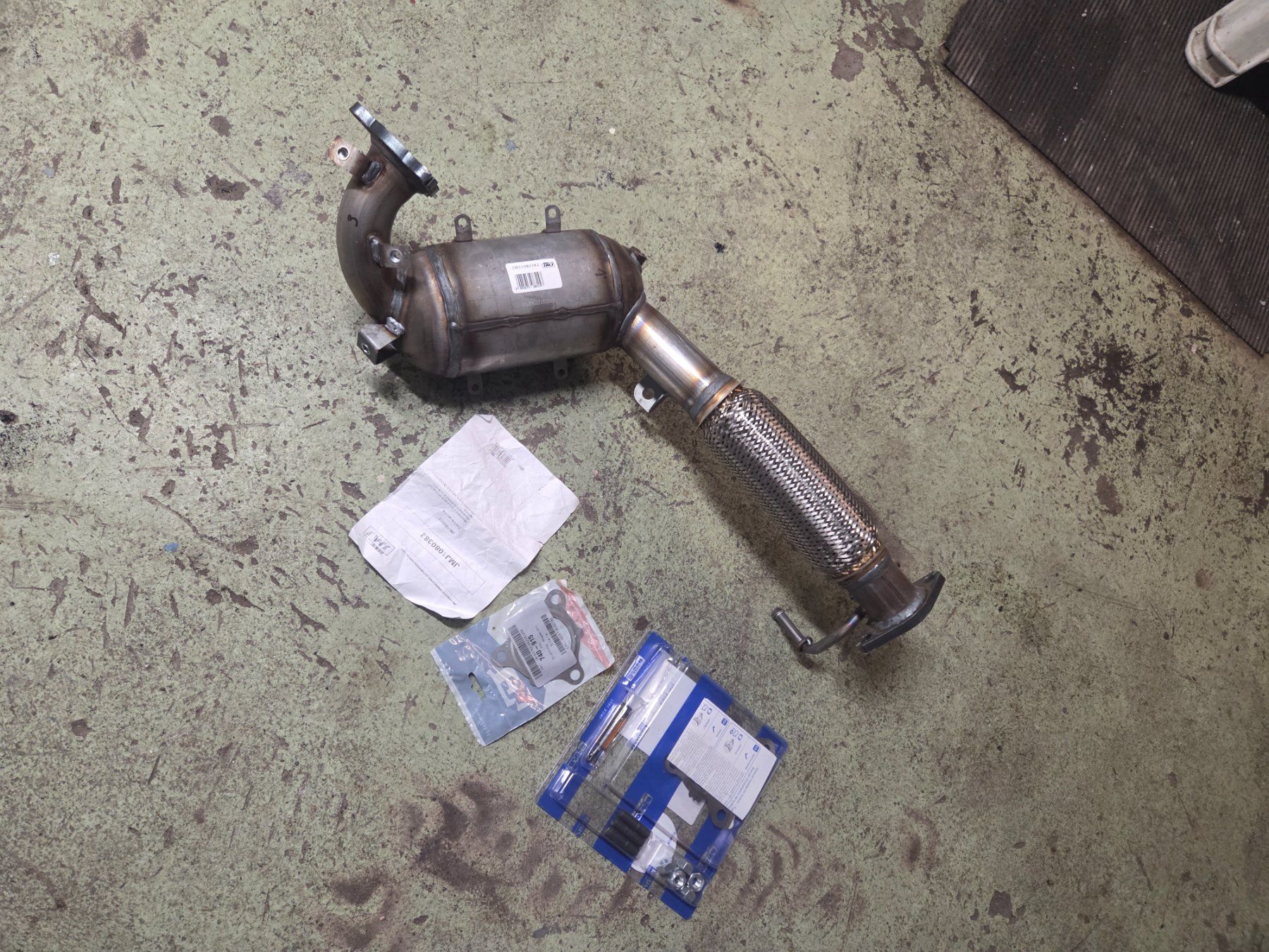Mitsubishi Tutti pezzi di ricambio auto: Filtre a particules mitsubishi 1.8 DI-D – Nuovo (secondo la descrizione) da Conthey venduto da greenday85 2