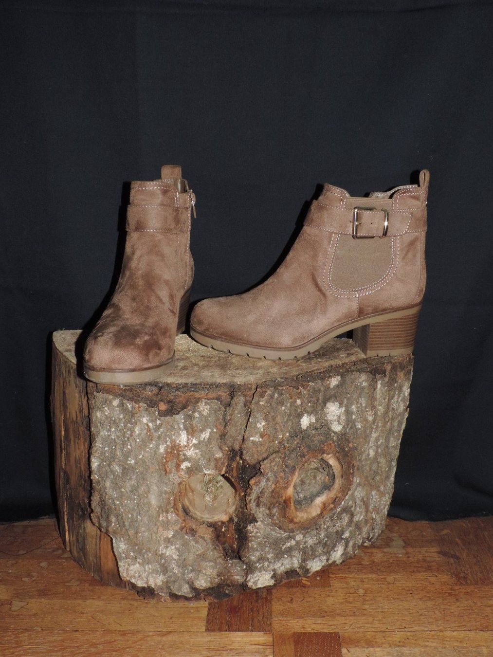 Scarpe da donna: bottines beiges effet daim – Usato da Genève venduto da Axelle333 1