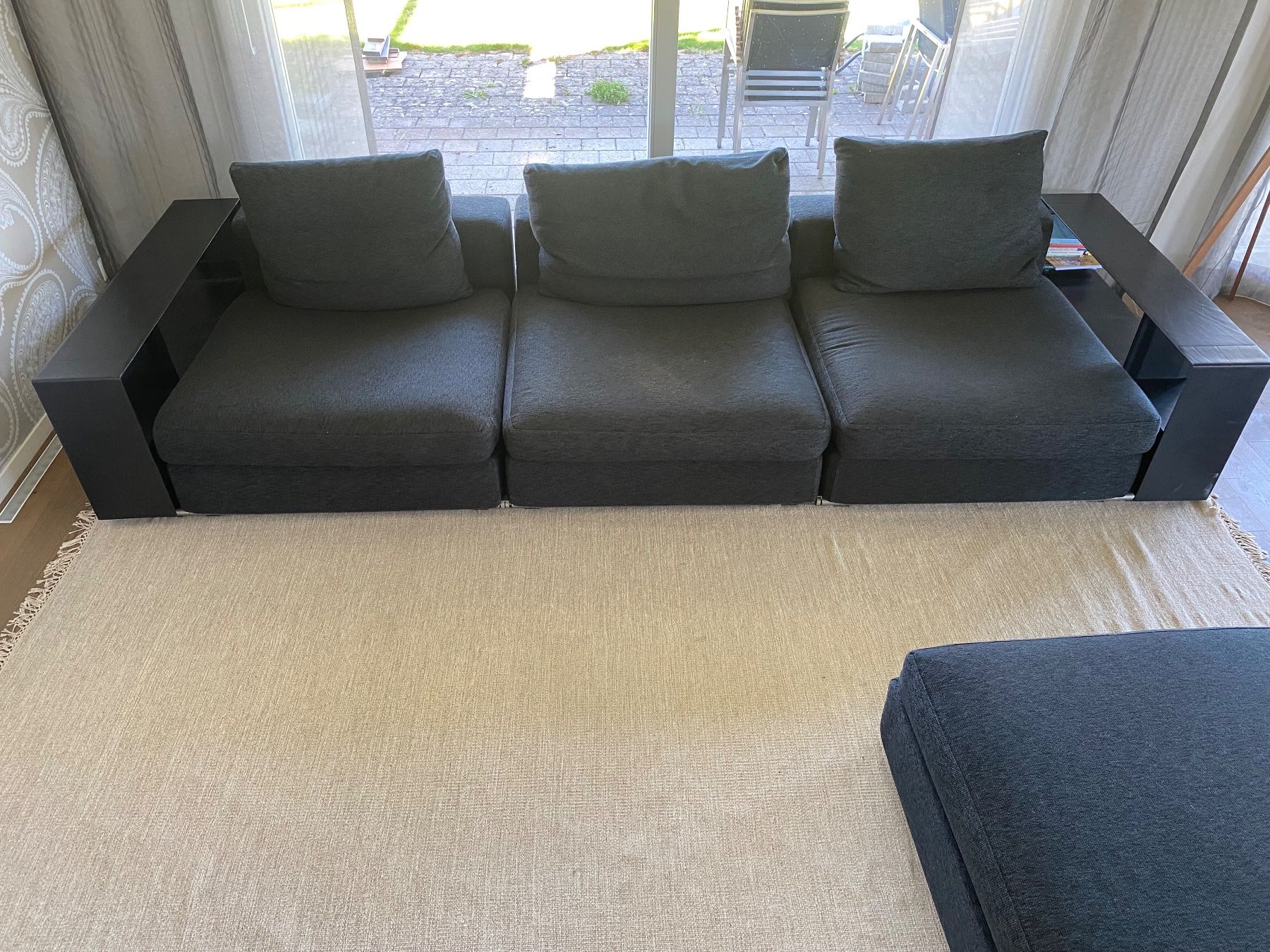 Flexform Divani: Sofa Flexform Ground-Piece mit Regalarmlehne Leder – Usato da Rüschlikon venduto da .lucia 1