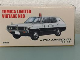 Tomica Limited Nissan Skyline Van Patrol