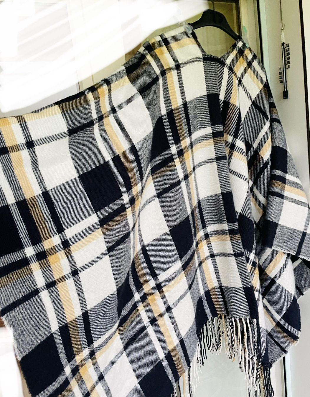 Sonstige Damenmode: Cape Poncho onesize – Gebraucht aus Etoy von Diadefin 1