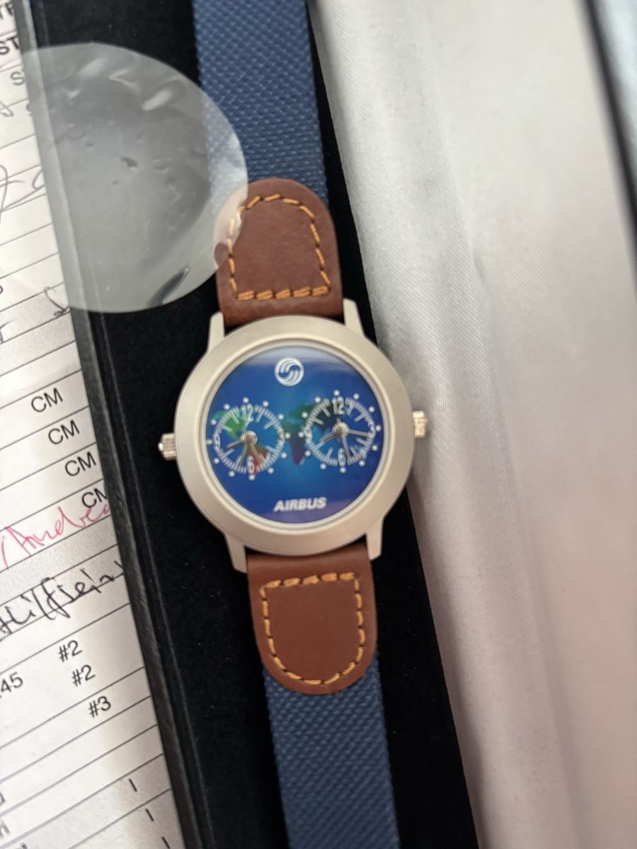 Montres: Armbanduhr Airbus – Neuf avec emballage d'origine à Russikon par Andres8