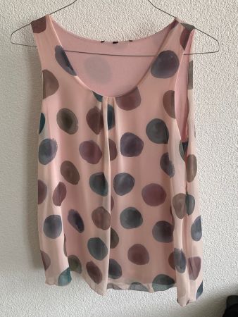 Sommerliches Top mit Punkten, Grösse L,
