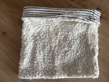 Schal, aussen Wolle, innen Baumwolle mit gestreiften Muster
