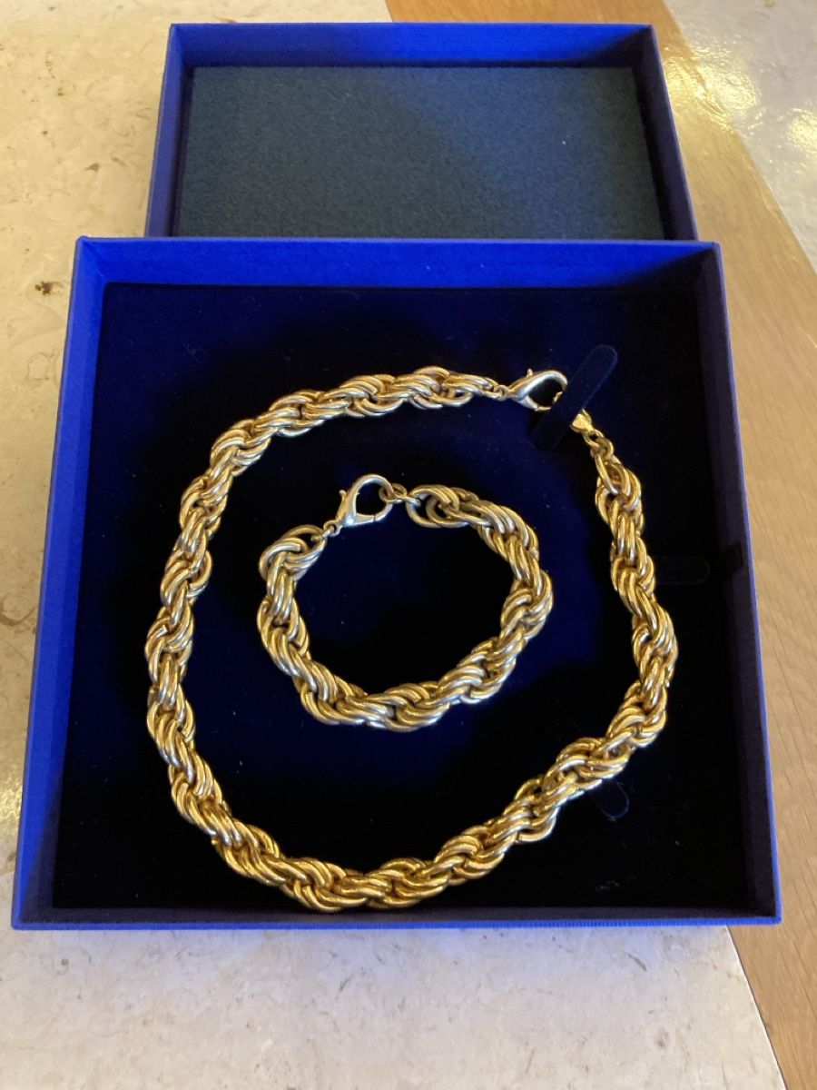 Autres bijoux: Parure bracelet et collier – D'occasion à Bursinel par SeveralLives