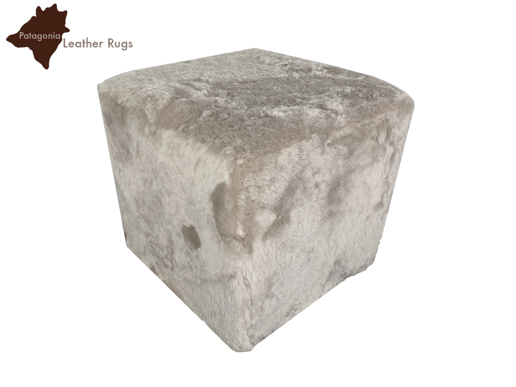 Sgabelli: Lammfell Hocker  Beige – Nuovo e nell'imballaggio originale da Arbedo venduto da patagonialeatherrugs