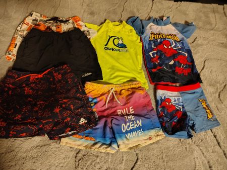 Bade Kleiderpaket Schwimmshorts Badeshorts 122-128cm