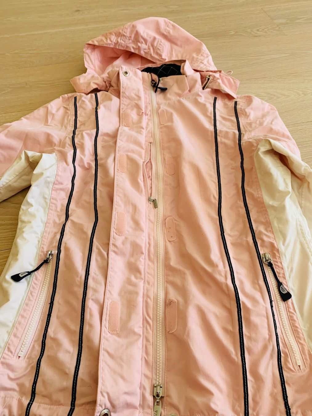 Giacche: Winddichte Windjacke, Gr. M, Top Zustand, rosa-weiss – Usato da Schwanden GL venduto da Cicala 4