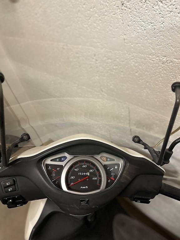Scooters: Scooter Honda NHX 110 Lead – Gebraucht aus Mont-sur-Rolle von lola114 2