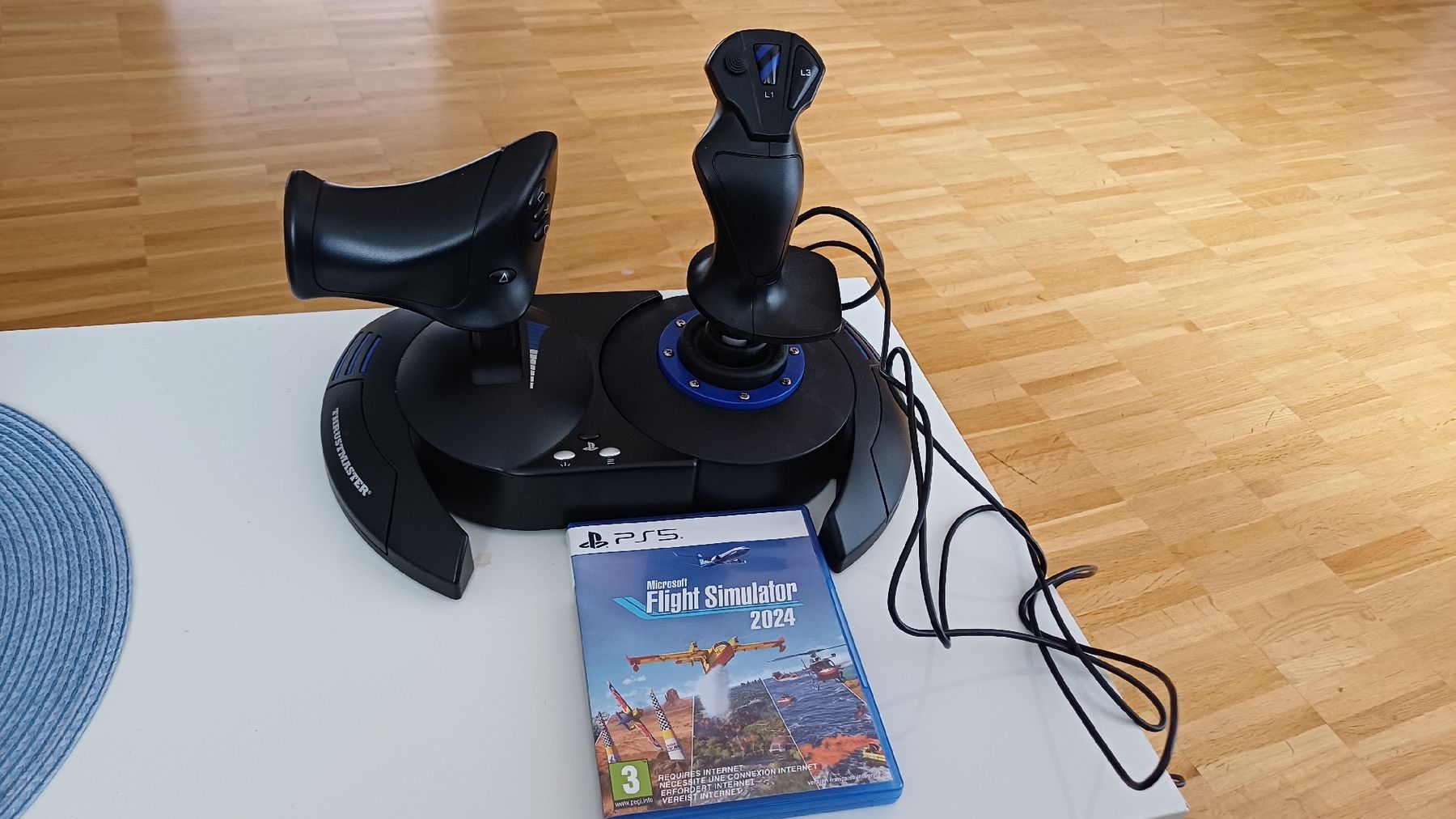 Spiele: Flight Simulator 24, PS5 und  Thrustmaster , Joystik – Gebraucht aus jona von Ri68ri