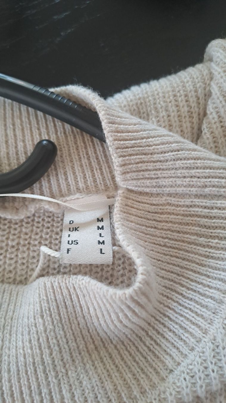 Esprit Maglioni & Felpe: Pull style poncho ESPRIT beige M – Nuovo (secondo la descrizione) da Delémont venduto da nan_8by9 2
