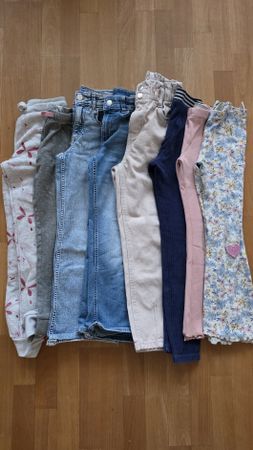 Hosenpaket Gr. 122 | 3x Jeans, 3x Leggins, 2x Trainerhosen