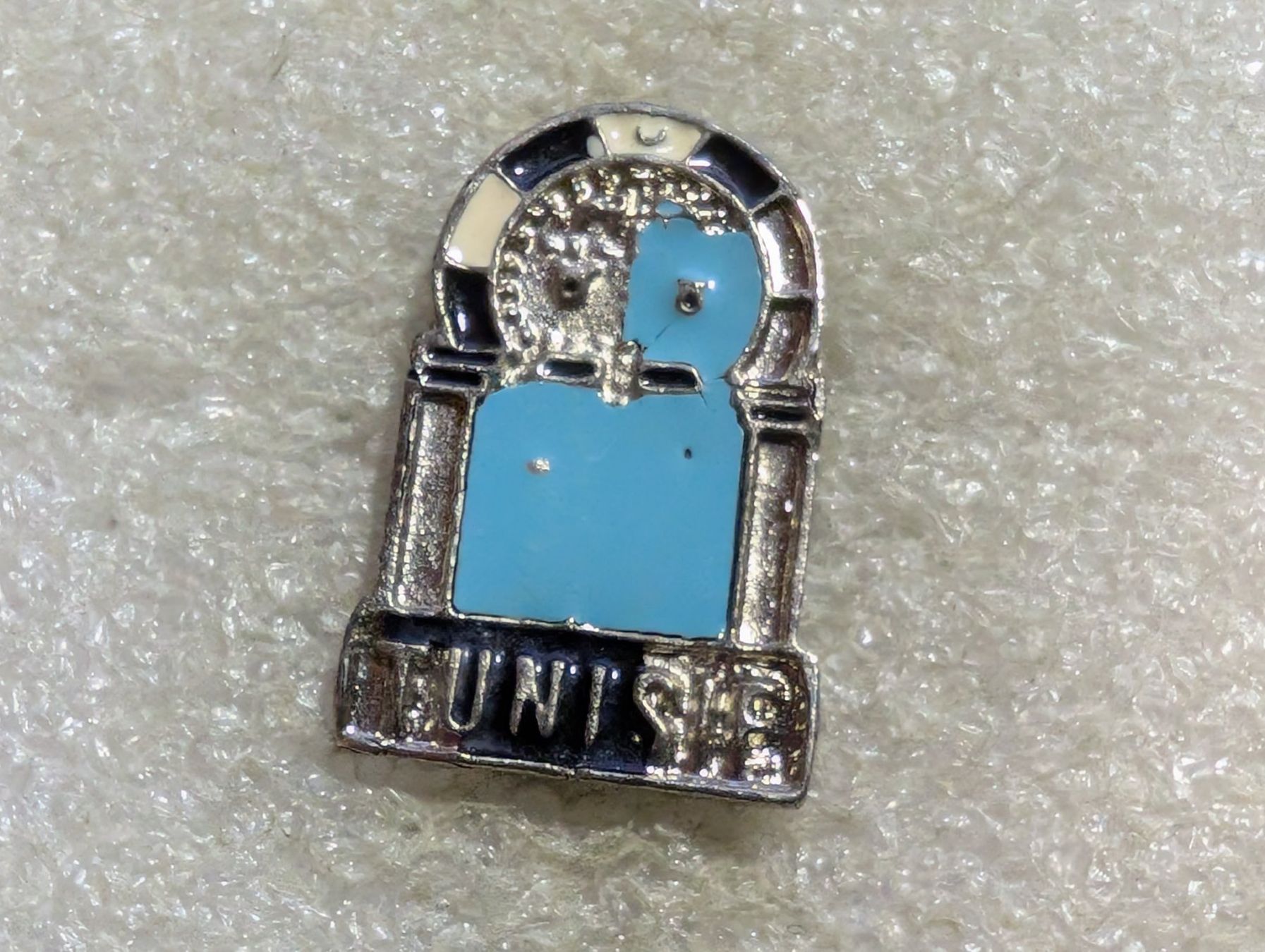 Plaketten & Abzeichen: Ansteckpin 182: Tunisie – Gebraucht aus Oppligen von Pin-Fall-Shop