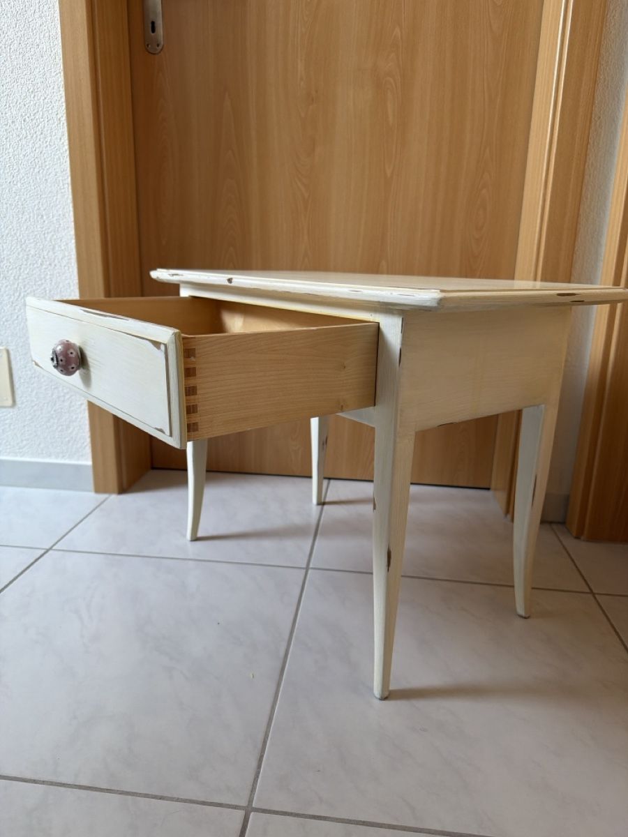 Comodini: Beistelltisch, Nachttisch, Vintage. – Usato da Biberist venduto da Momo33 2