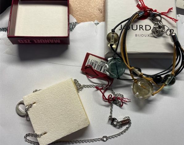 Bracelets: BIOUX – Neuf avec emballage d'origine à Banco par lorenzetti