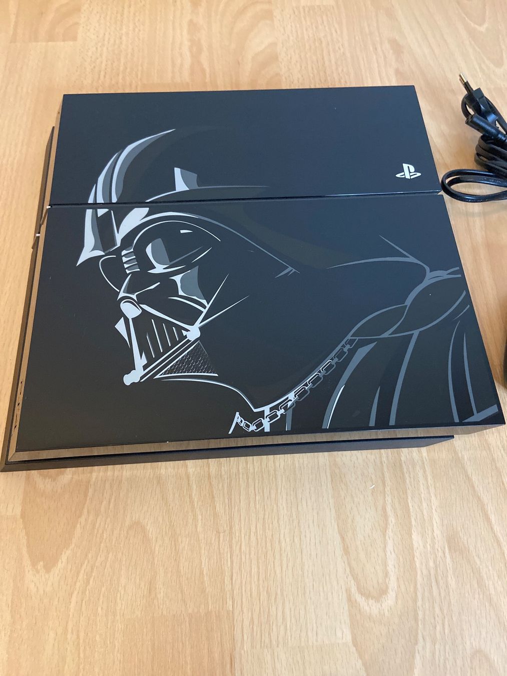 Sony Console: PS4 Konsole Star Wars Edition – Usato da St.gallen venduto da taduz 1