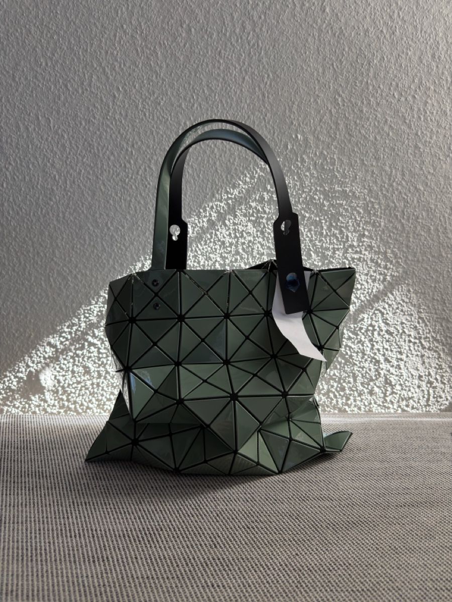 Issey Miyake Borse: Bao Bao Issey Miyake Tasche – Nuovo e nell'imballaggio originale da Basel venduto da mcbfiles 3