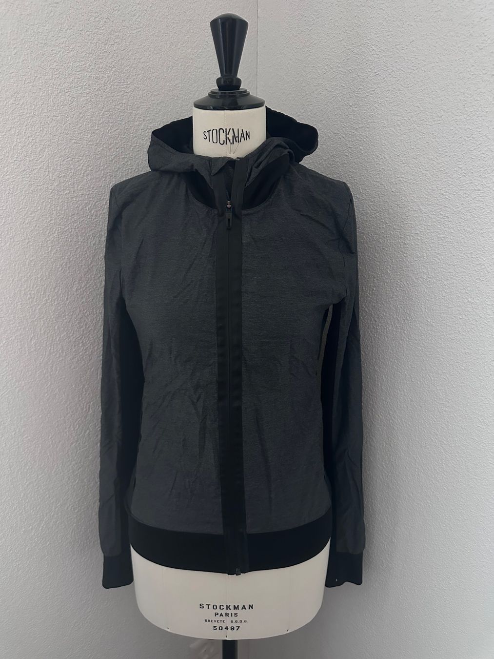 Adidas Jacken: Adidas Windstopperjacke – Gebraucht aus St. Gallen von Fiona037