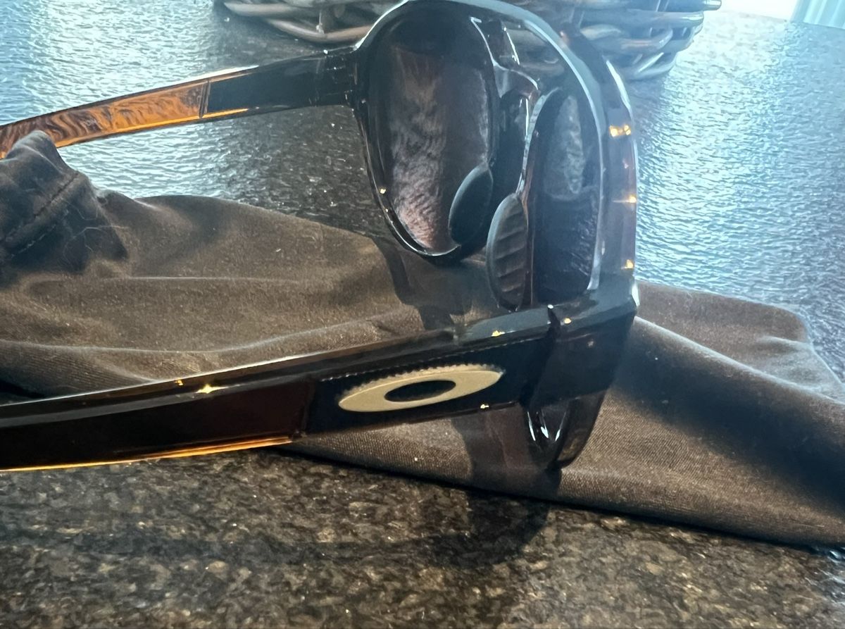 Oakley Brillen & Gläser: Oakley Sonnenbrille – Neu (gemäss Beschreibung) aus Merlischachen von maerlischacher 7