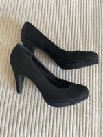 Schwarze Pumps