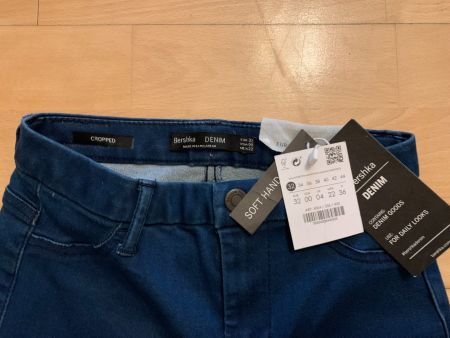 Bershka Damen Jeans Hose, Gr. 32, Dunkelblau