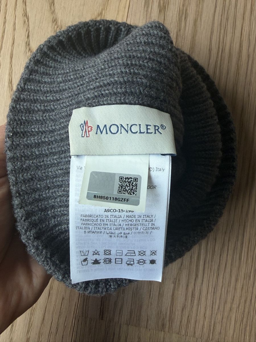 Moncler Copricapi, berretti & cappellini: Moncler Wool Beanie – Usato da Zürich venduto da dav_ylk6 2