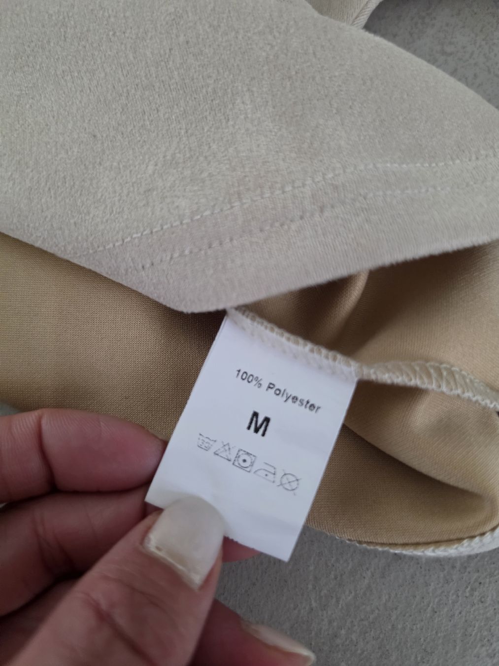 Costumes: 2-Teiler Grösse M  – D'occasion à Amriswil par gu80kaya 2