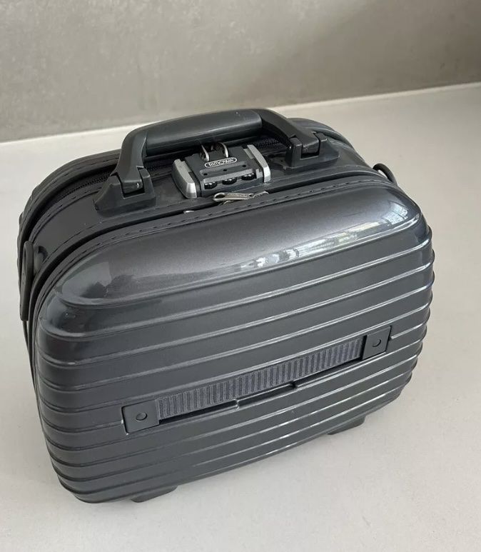 Rimowa Valigie: Rimowa Salsa Deluxe Kosmetikkoffer & Tragegurt – Nuovo (secondo la descrizione) da Bonaduz venduto da Malves10 3