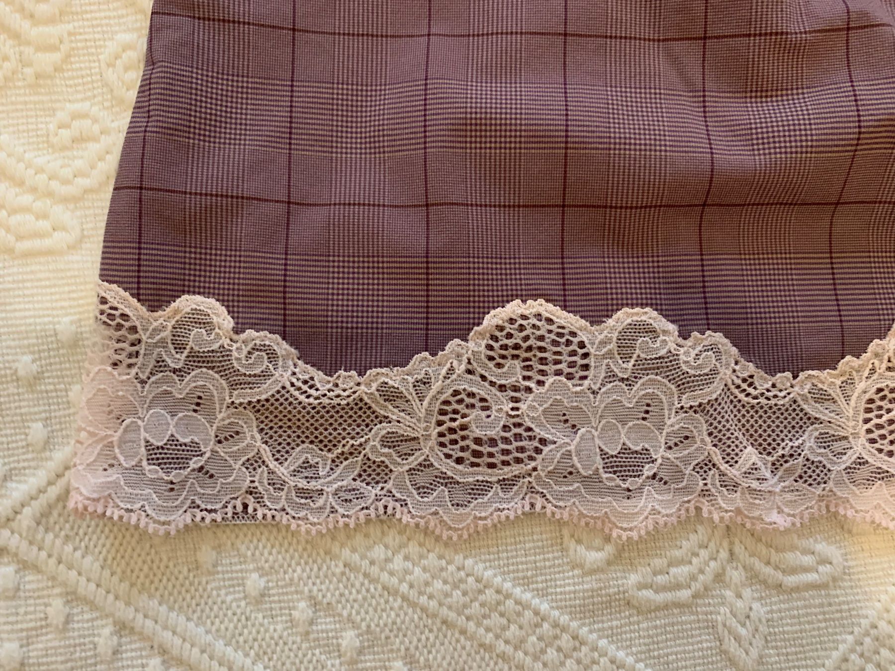 Top: Herziges Top mit Spitze, Lingerie – Usato da Zürich venduto da p_q7q_nichtraucher 3