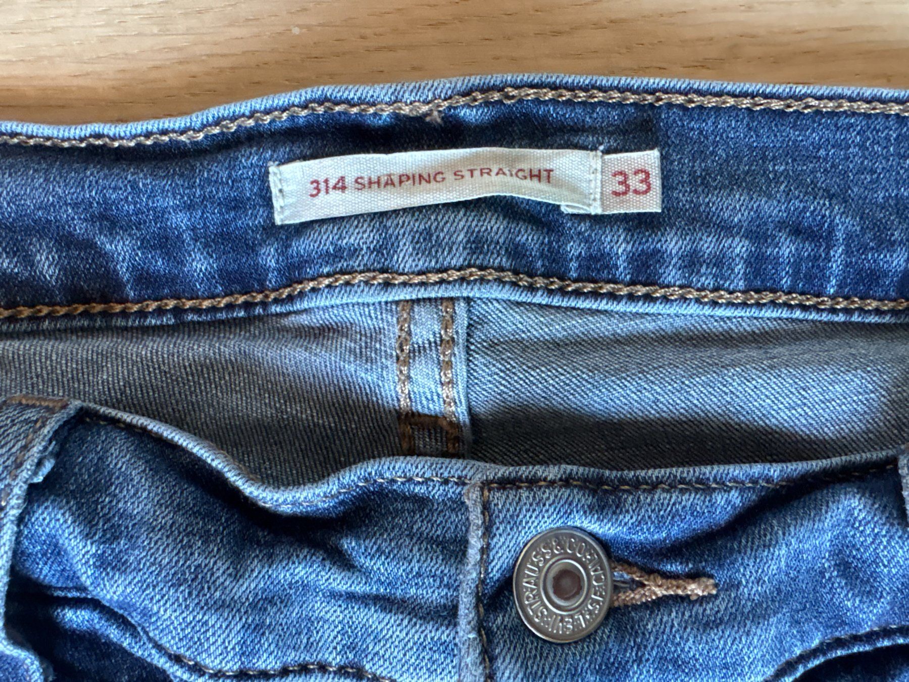 Levi's Jeans: Levis 314 Shaping Straight in 33/30 – Usato da Elgg venduto da Jo_Naj