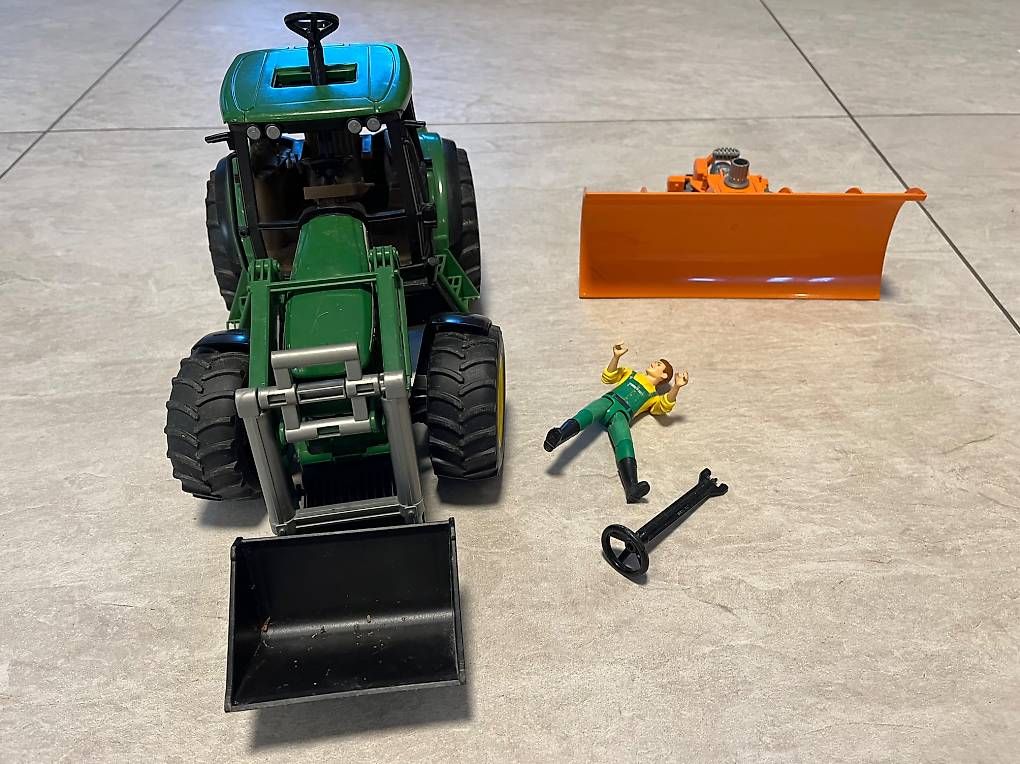Giocattoli: Bruder Traktor – Usato da Effingen venduto da dan_ymv8