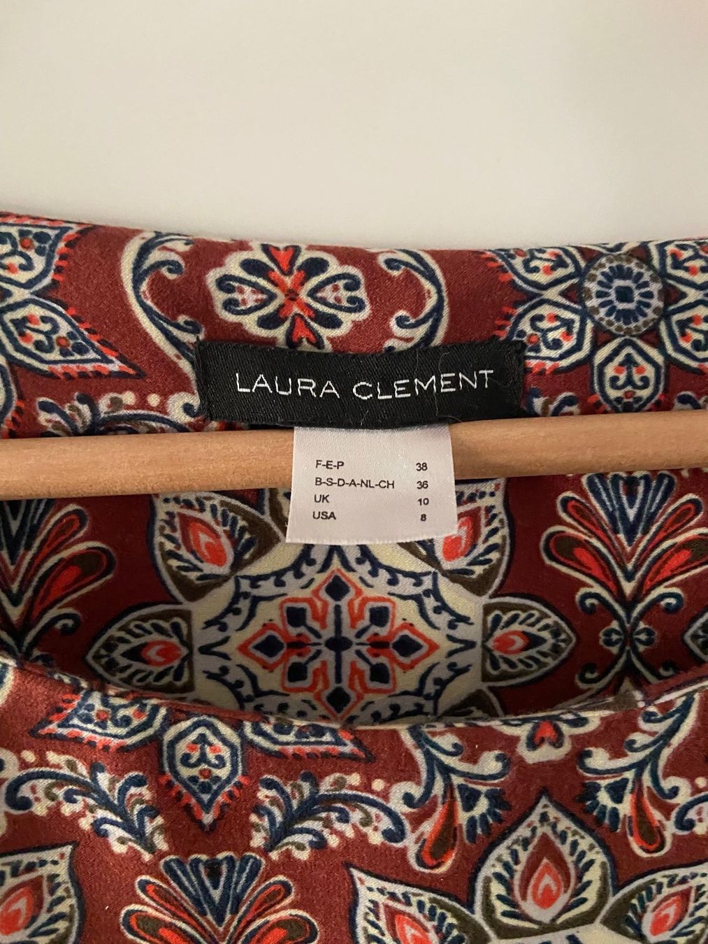 Vestiti: Leichtes Sommerkleid mit afrikanischem Muster – Usato da Zürich venduto da bia_8hxd 1